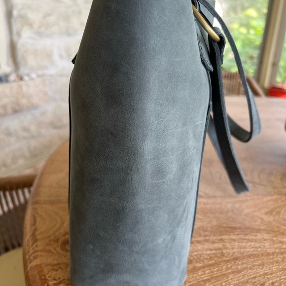 Portland Leather Storm Market Tote - Picture 4 of 6